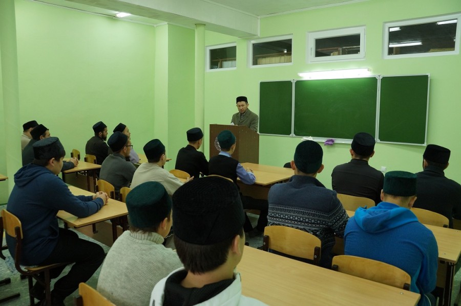 Урок на тему экстремизма прошел в медресе «Ак мечеть» г. Набережные Челны