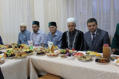 В Дрожжаном прошёл районный ифтар