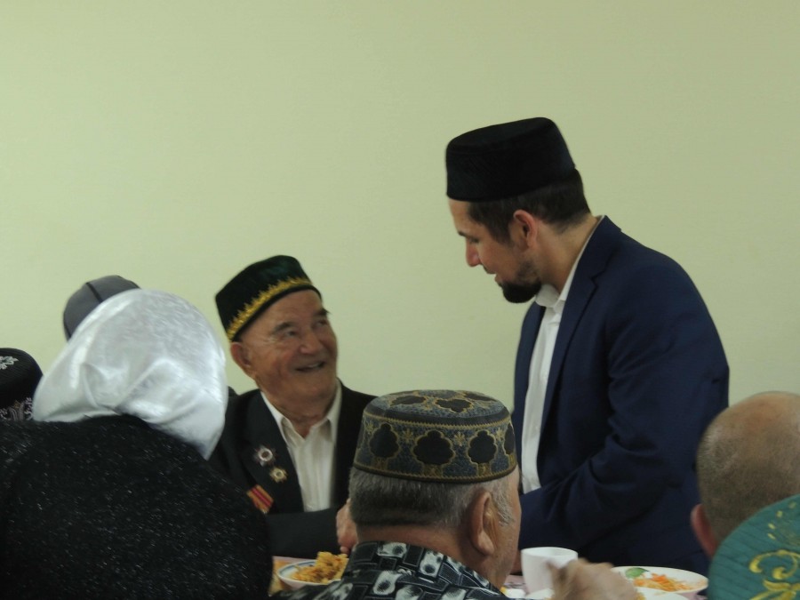 Бавлинские мусульмане отдали честь ветеранам ВОВ