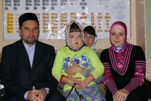 Помоги Гаухар!
