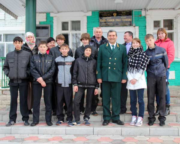 Представители ДУМ РТ участвуют в профориентации детей из Нурлатского детского дома