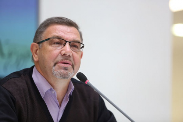 "Азан" радиосында кунакта Рәфыйк Мөхәммәтшин