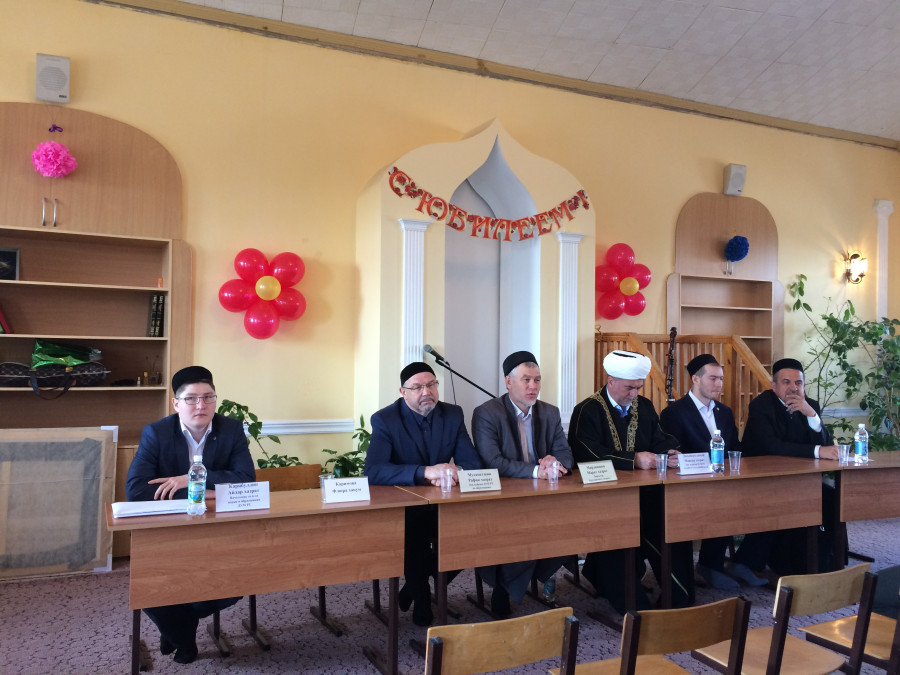 Уруссуның "Фәнис" мәдрәсәсе 10-еллыгын билгеләп үтте