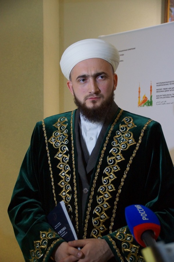 Камил хәзрәт: "Академиянең көндәшлеккә чыдам, дөньякүләм югары уку йортлары белән бер дәрәҗәдә булуын телибез