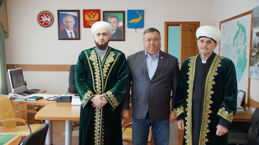 Мөфти Балык Бистәсе районы башлыгы белән очрашты