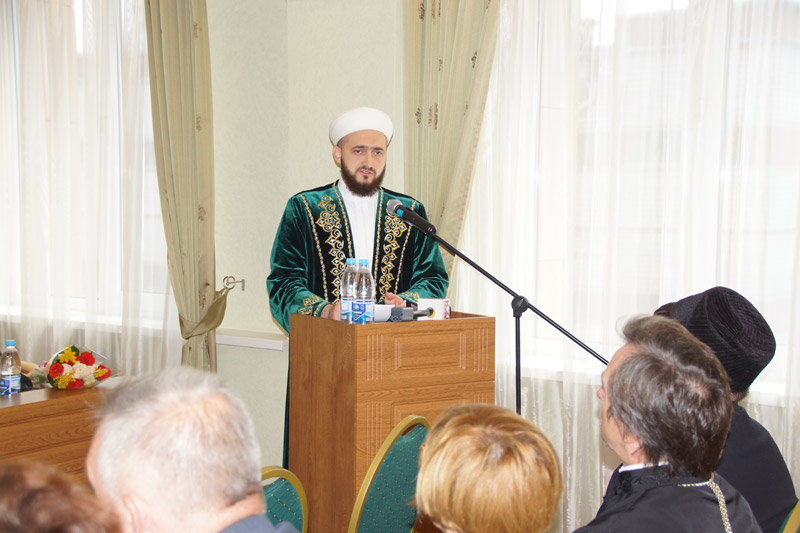 Мөфти социаль юнәлештәге коммерцияле булмаган оешмаларның республика форумында чыгыш ясады