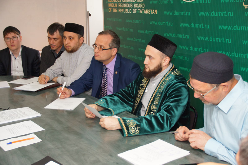 Мөфти катнашында дини уку йортлары җитәкчеләре киңәшмәсе уздырылды