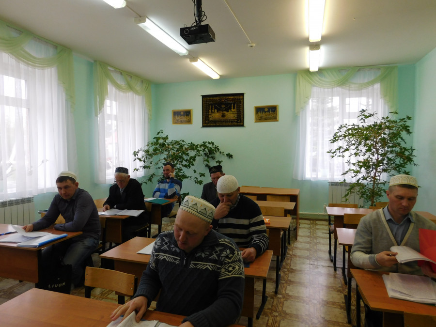 Кукмара мәдрәсәсендә диплом эшләре якланды