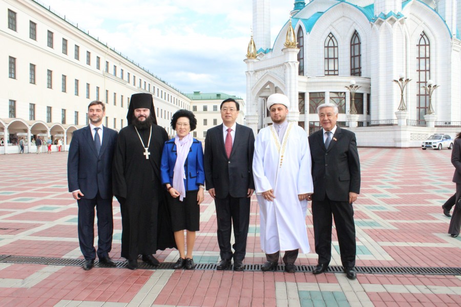 Кол Шәрифтә Кытайдан килгән кунаклар