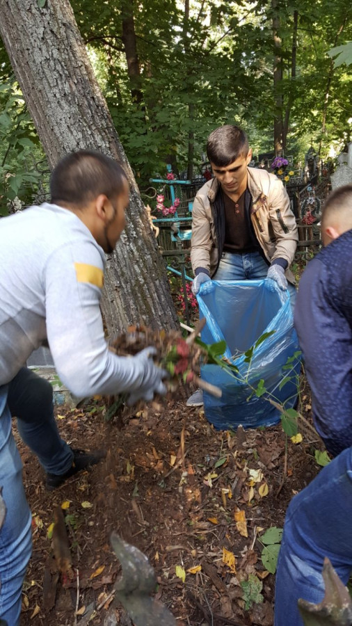 Казанда Арча зиратын җыештыру буенча конфессияара өмә үткәрелде