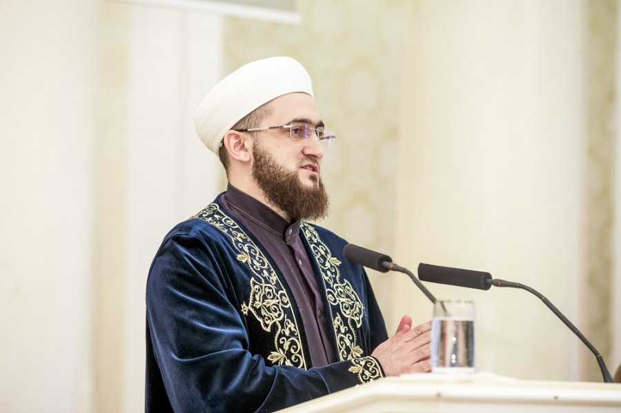 Татарстан мөфтие Казан шәһәре Думасы  сессиясендә чыгыш ясады