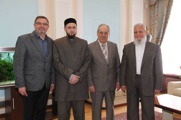 Дәүләт киңәшчесе Минтимер Шәймиев дин галиме Мөхәммәт Абу әл-Фатх әл-Байануни белән очрашты