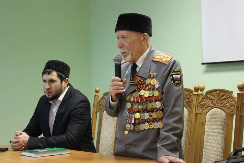 Шәкертләр Бөек Ватан сугышы ветераны белән очрашты