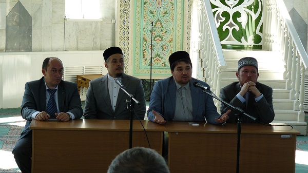 Түбән Кама мөселманнары физик мөмкинлекләре чикләнгәннәргә рамазан бүләге ясадылар