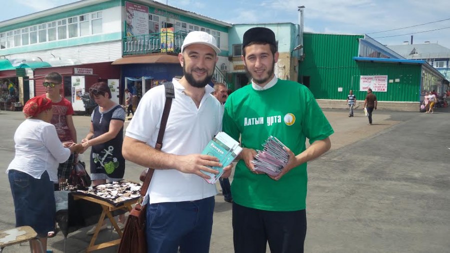 Бөгелмә мөселманнары рамазан хакында буклетлар өләштеләр